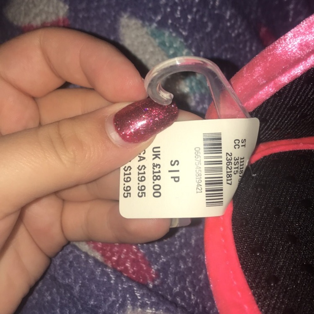 Slipper slide ons from VS